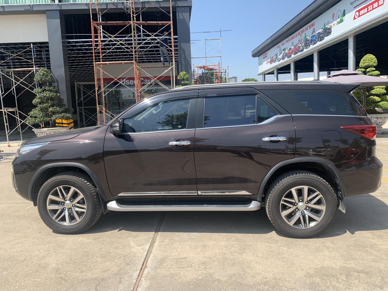 Toyota Fortuner V 4x4 Diesel 2018 - Xe Toyota Fortuner V 4x4 Diesel đời 2018, màu nâu, nhập khẩu chính hãng