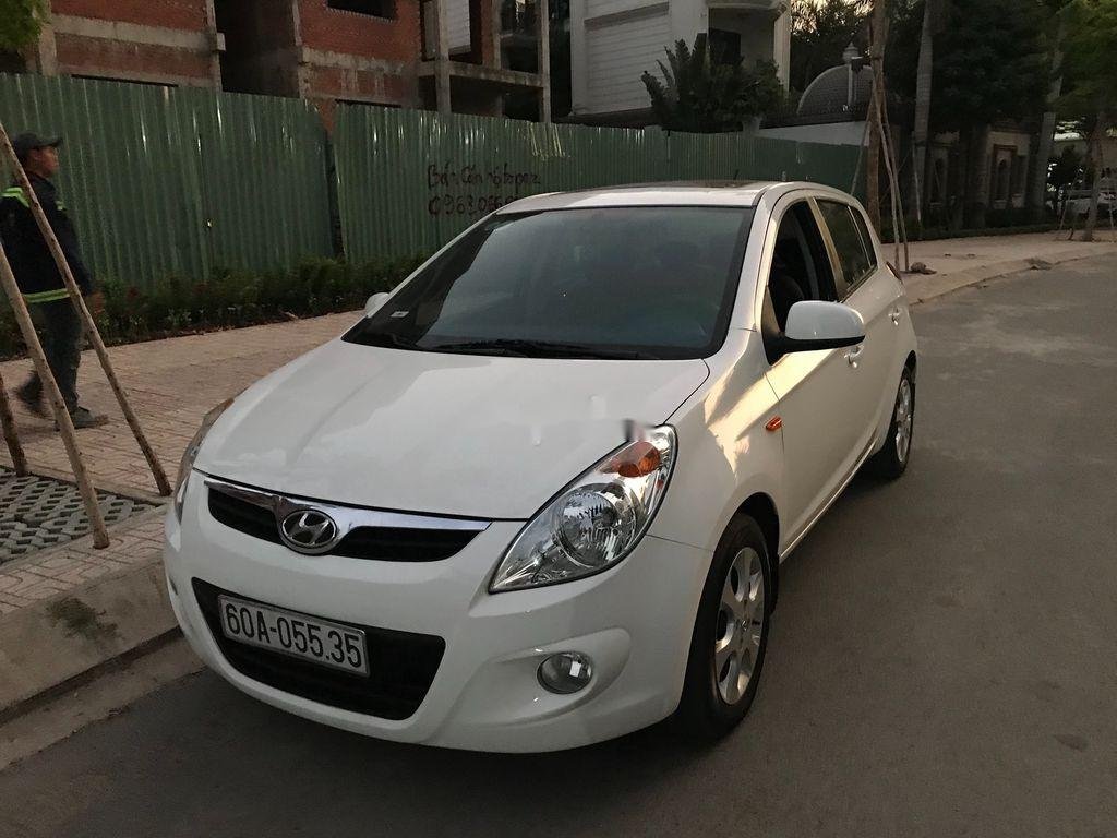 Hyundai i20   2012 - Cần bán xe Hyundai i20 đời 2012, màu trắng, nhập khẩu 