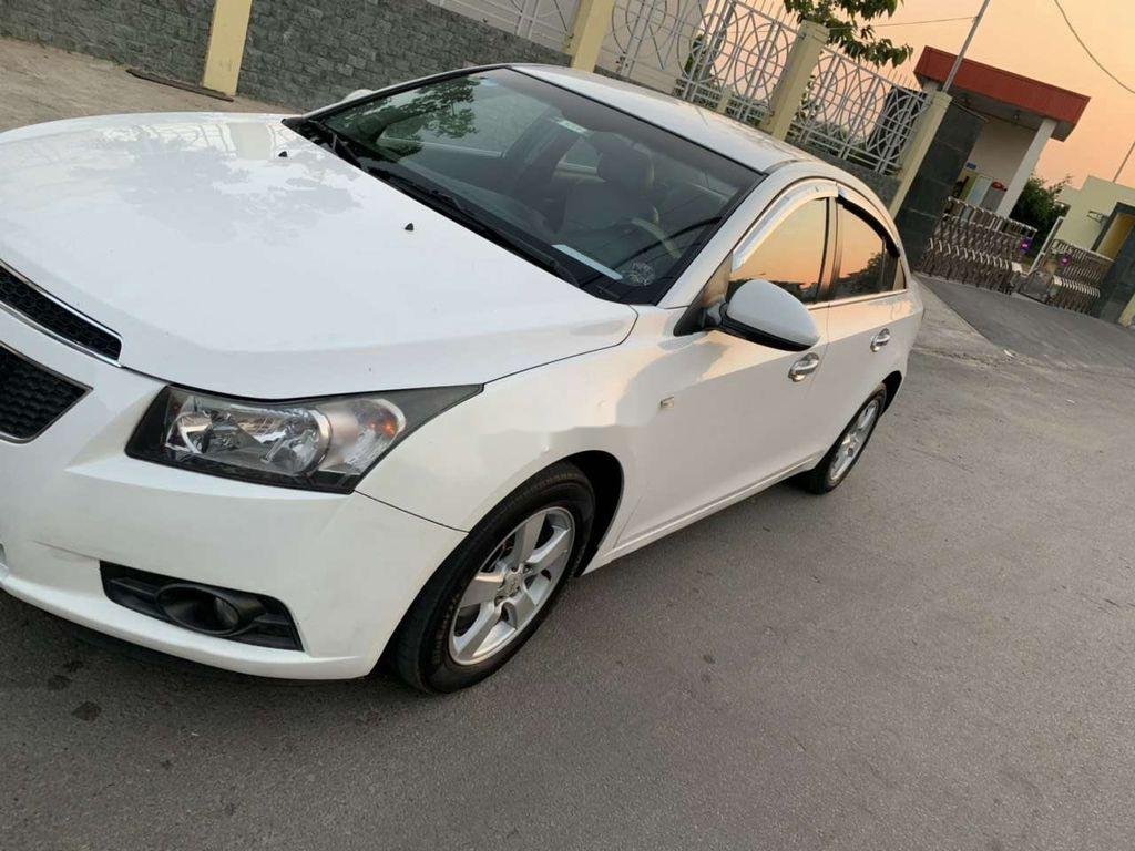 Chevrolet Cruze 2013 - Bán xe Chevrolet Cruze 2013, màu trắng  