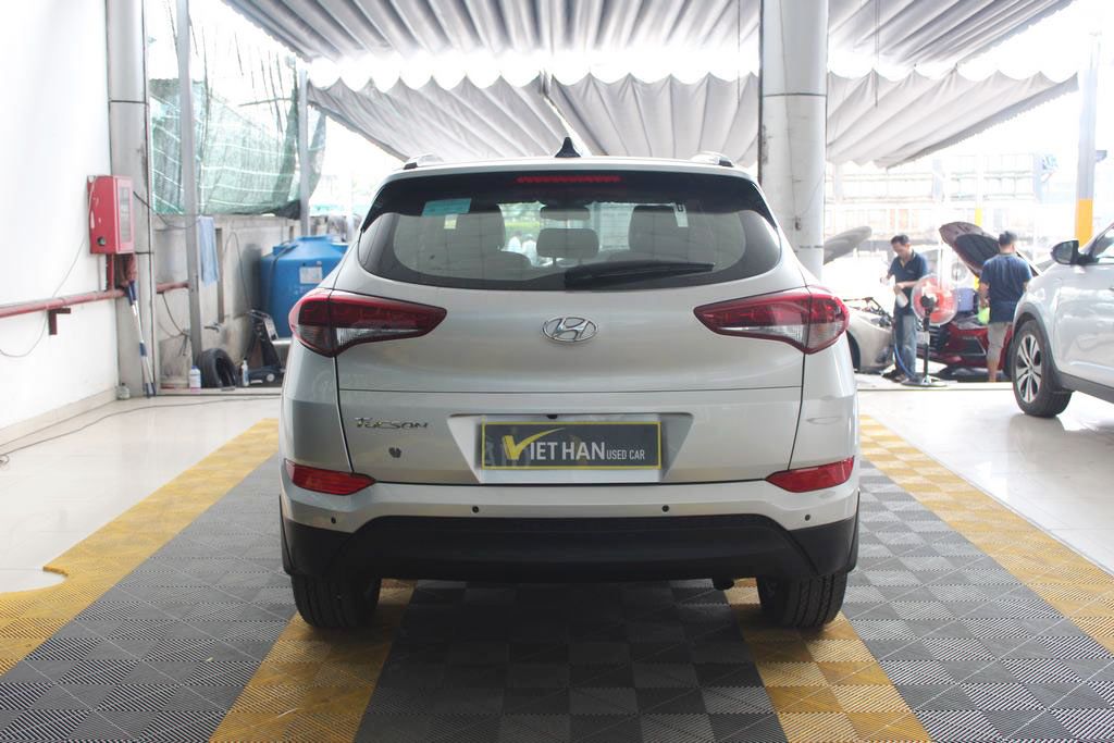 Hyundai Tucson 2017 - Ưu đãi giá thấp với chiếc Hyundai Tucson bản đặc biệt, đời 2017, màu bạc