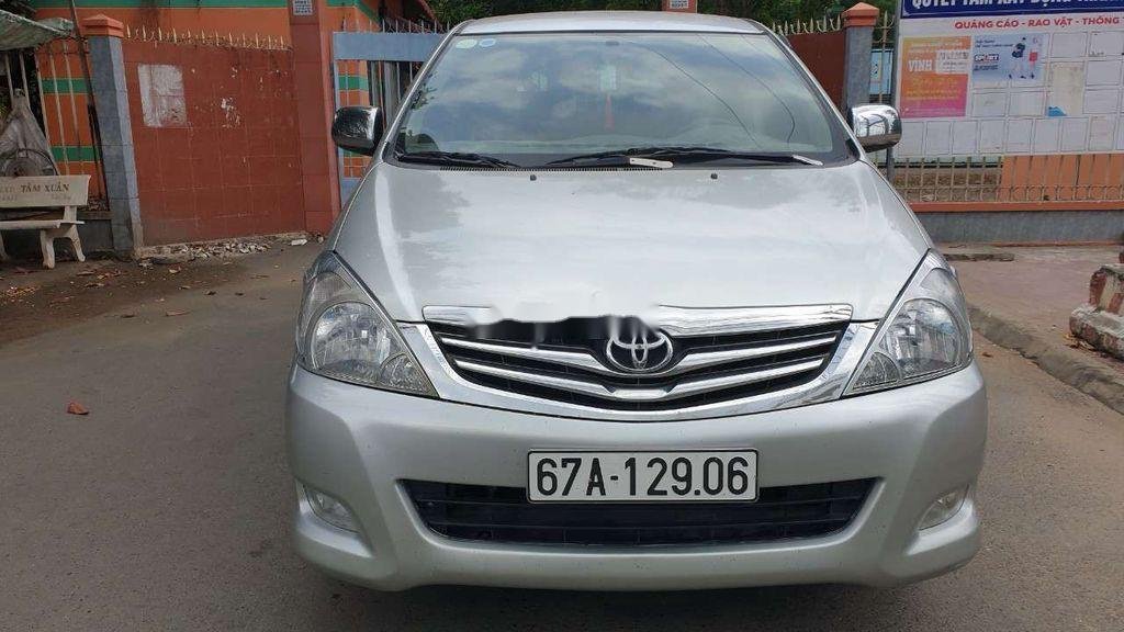 Toyota Innova 2009 - Xe Toyota Innova đời 2009, màu bạc, giá tốt