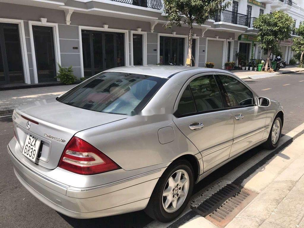 Mercedes-Benz C class   2004 - Cần bán xe Mercedes C180K đời 2004, màu bạc, nhập khẩu 