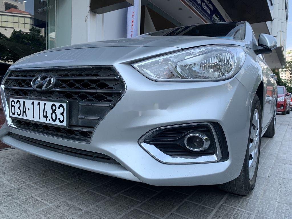 Hyundai Accent   2019 - Cần bán gấp Hyundai Accent sản xuất 2019, màu bạc