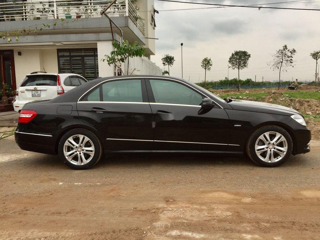 Mercedes-Benz E class 2010 - Bán ô tô Mercedes E class 2010, màu đen