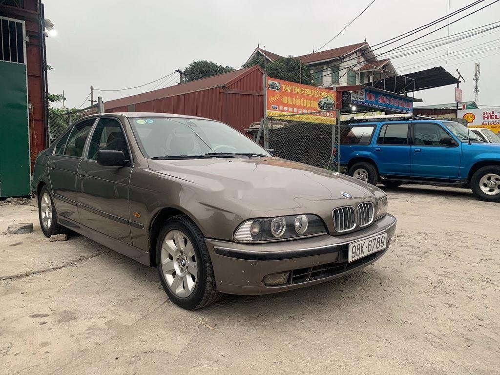 BMW 5 Series 1999 - Cần bán gấp BMW 5 Series đời 1999, màu xám, xe nhập