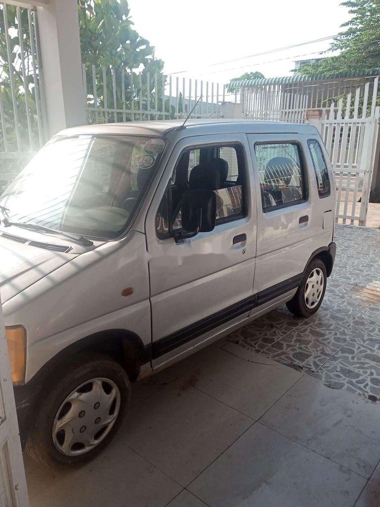 Suzuki Wagon R   2004 - Bán ô tô Suzuki Wagon R năm sản xuất 2004, màu trắng