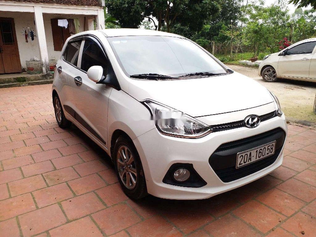 Hyundai Grand i10 2016 - Bán Hyundai Grand i10 sản xuất 2016, màu trắng, nhập khẩu