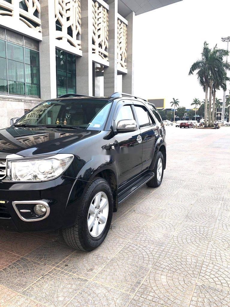 Toyota Fortuner   2010 - Cần bán Toyota Fortuner đời 2010, màu đen