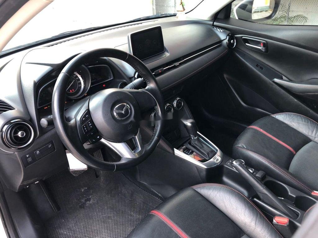 Mazda 2   2018 - Bán Mazda 2 sản xuất năm 2018, màu trắng giá cạnh tranh