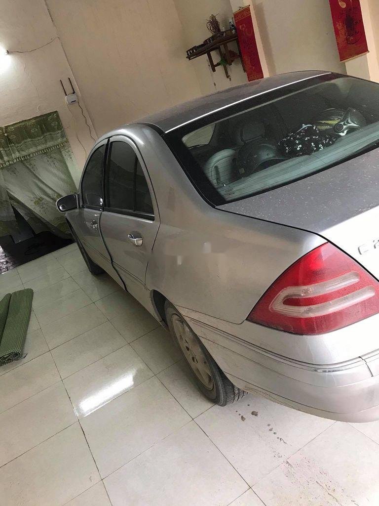 Mercedes-Benz C class   2001 - Bán Mercedes C200 năm 2001, màu bạc