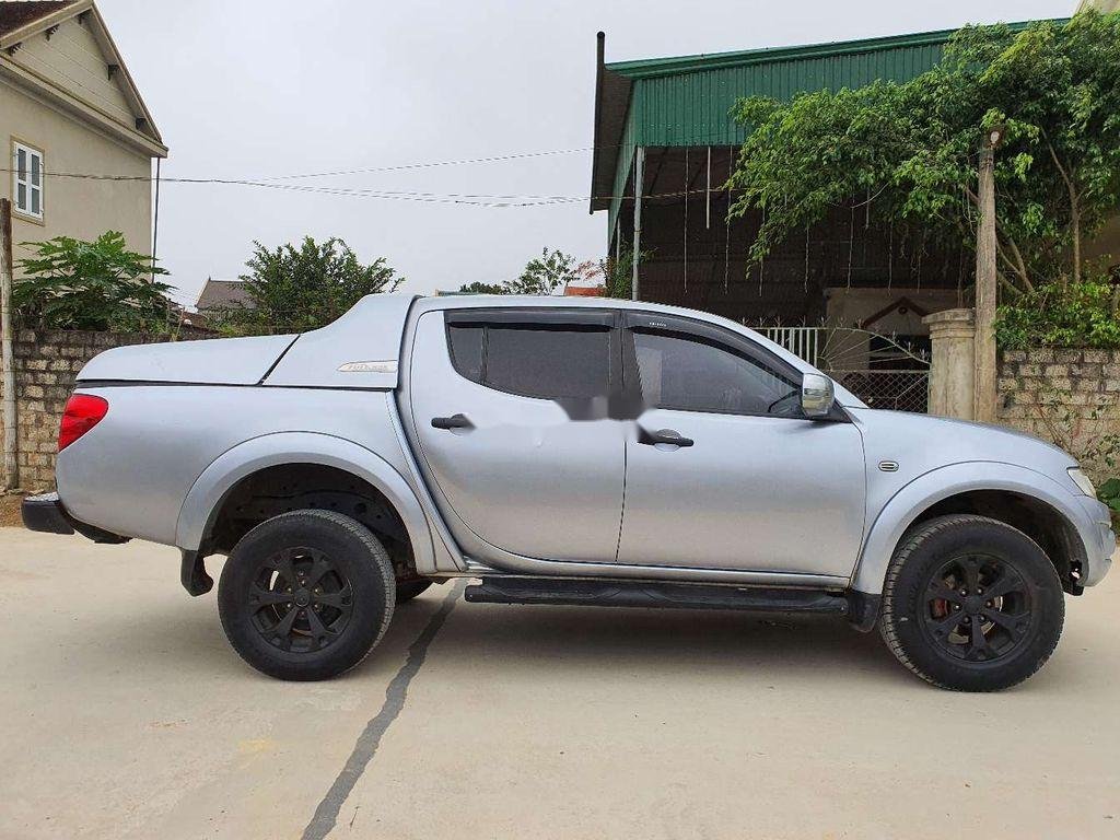 Mitsubishi Triton   2014 - Bán  Mitsubishi Triton đời 2014, màu trắng, nhập khẩu