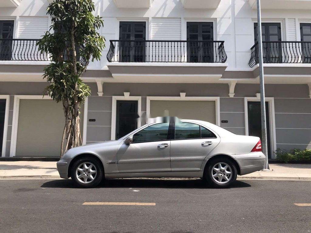 Mercedes-Benz C class   2004 - Cần bán xe Mercedes C180K đời 2004, màu bạc, nhập khẩu 