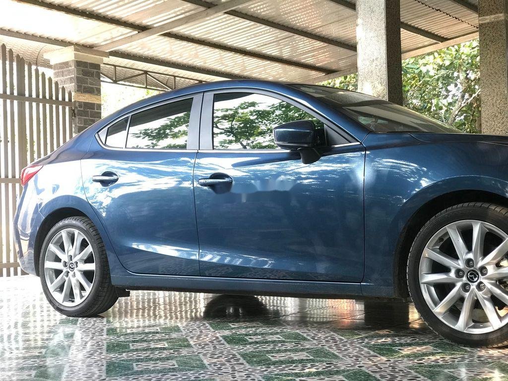 Mazda 3 2018 - Cần bán xe Mazda 3 2018, giá 640tr