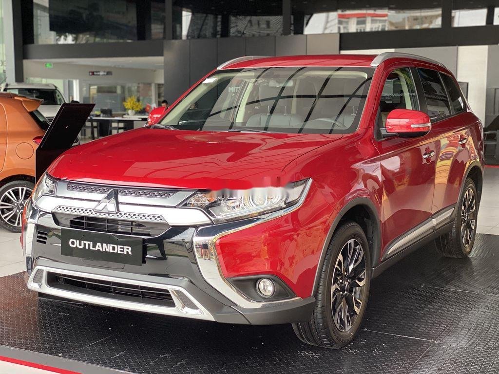 Mitsubishi Outlander   2020 - Bán xe Mitsubishi Outlander năm sản xuất 2020, màu đỏ, giá 825tr