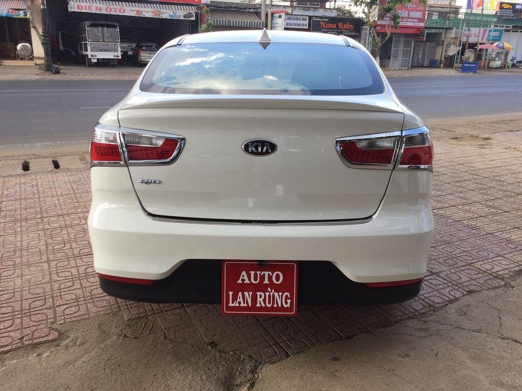 Kia Rio 2016 - Cần bán Kia Rio sản xuất 2016, màu trắng, xe nhập số tự động