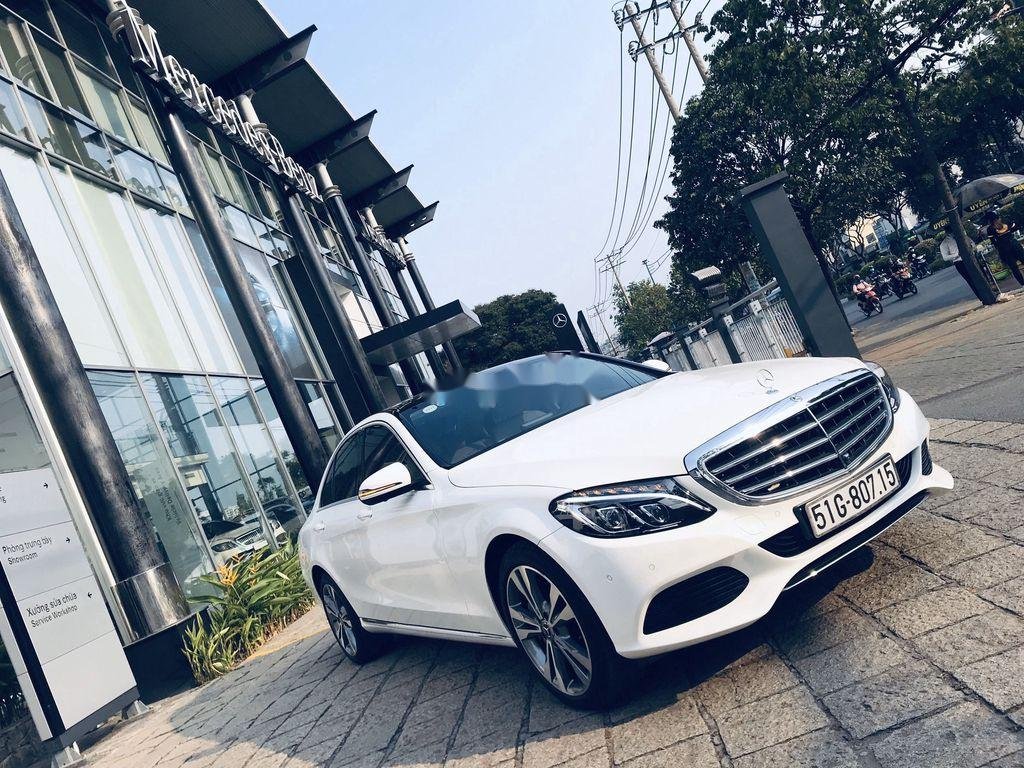 Mercedes-Benz C class  C250  2018 - Bán Mercedes C250 năm 2018, màu trắng