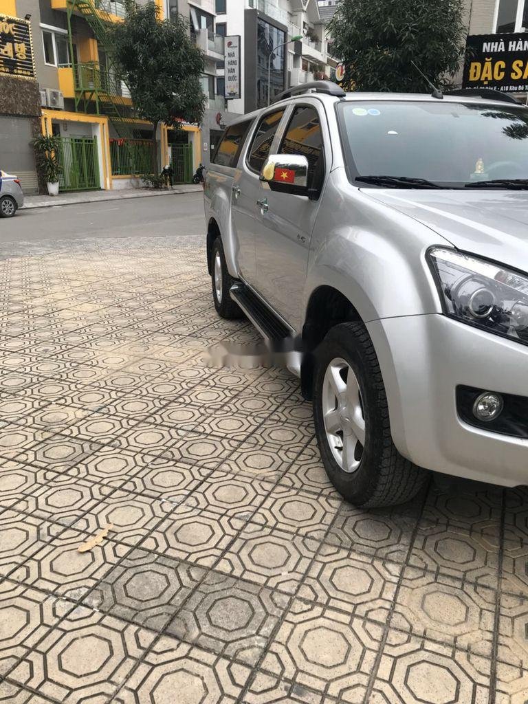 Isuzu Dmax    2016 - Bán xe Isuzu Dmax đời 2016, màu bạc