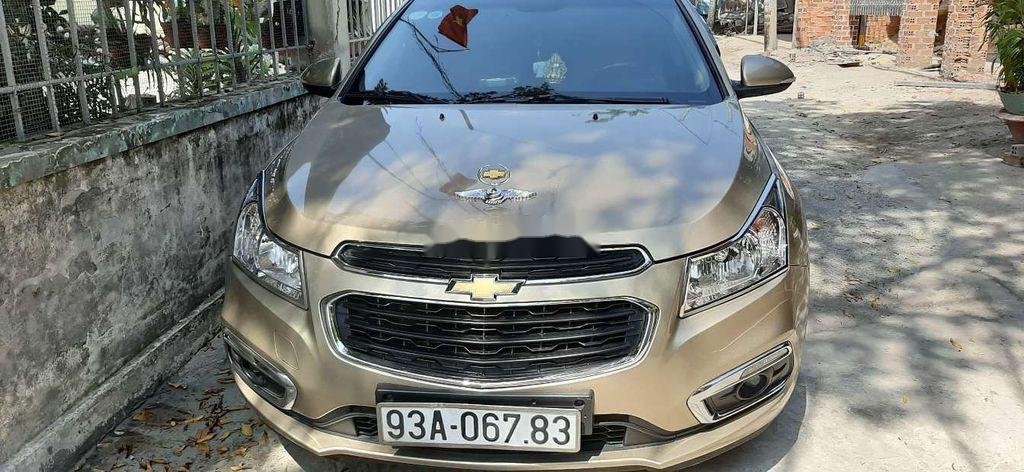 Chevrolet Cruze 2016 - Bán Chevrolet Cruze sản xuất năm 2016, màu vàng