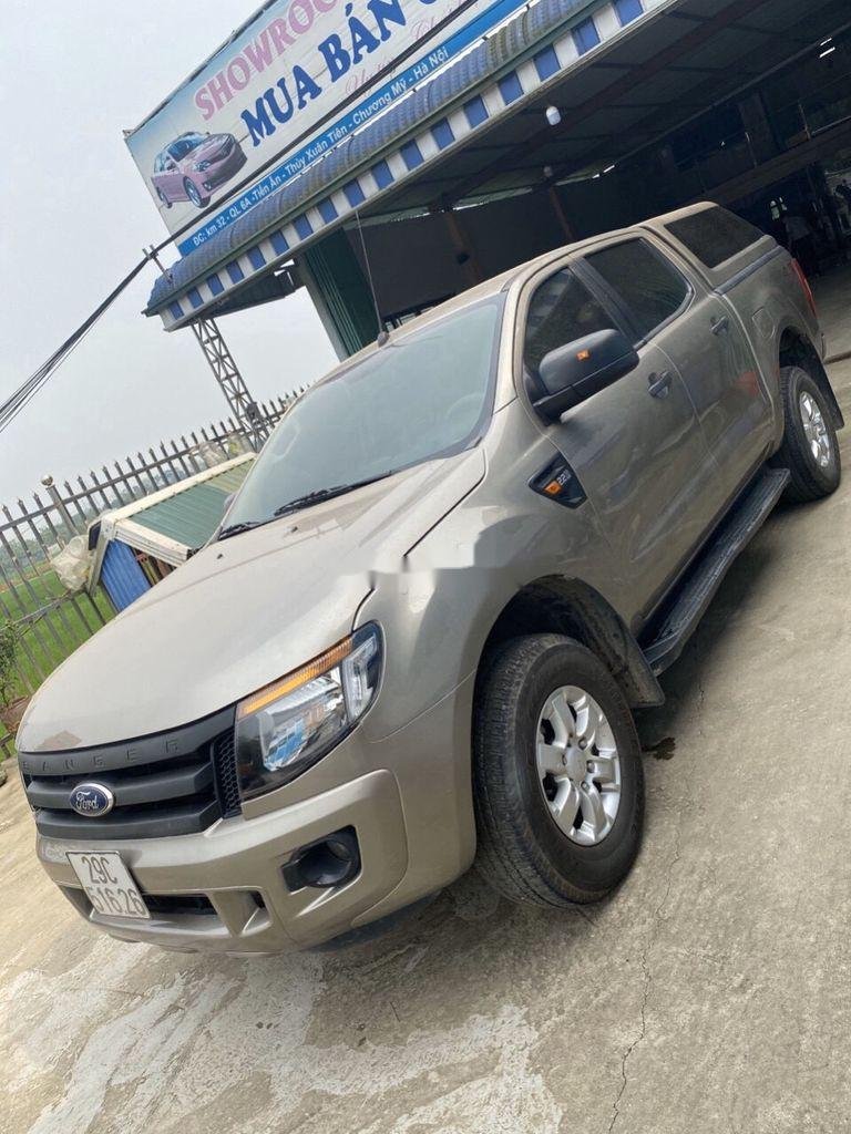 Ford Ranger 2015 - Bán Ford Ranger sản xuất năm 2015, màu bạc, nhập khẩu, giá chỉ 470 triệu