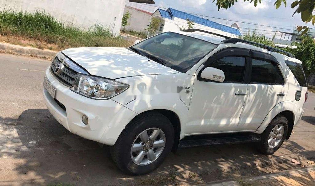 Toyota Fortuner 2009 - Bán ô tô Toyota Fortuner 2009, màu trắng số tự động