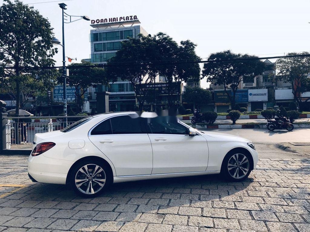 Mercedes-Benz C class  C250  2018 - Bán Mercedes C250 năm 2018, màu trắng