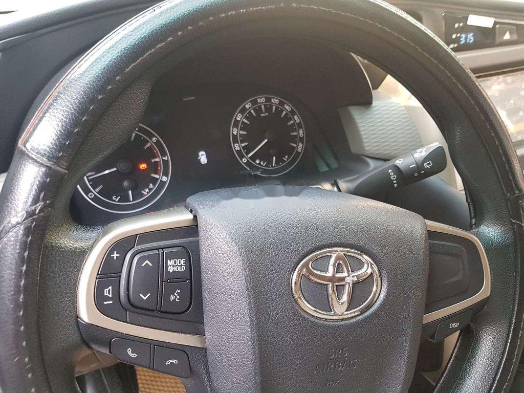 Toyota Innova 2018 - Cần bán xe Toyota Innova sản xuất 2018, màu trắng