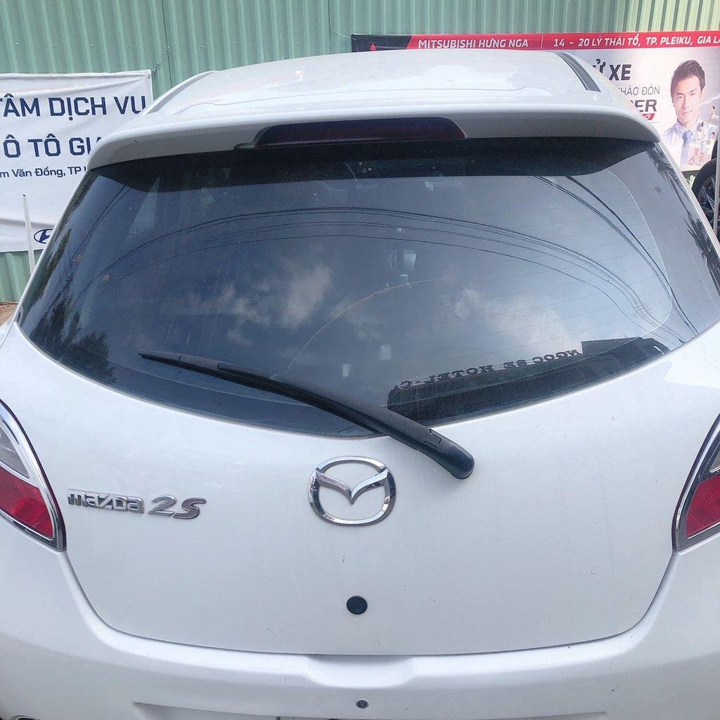 Mazda 2 2012 - Bán Mazda 2 đời 2012, màu trắng giá cạnh tranh