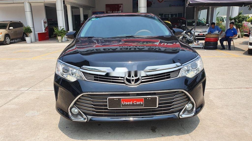 Toyota Camry   2016 - Bán Toyota Camry 2.5Q đời 2016, màu đen, số tự động  