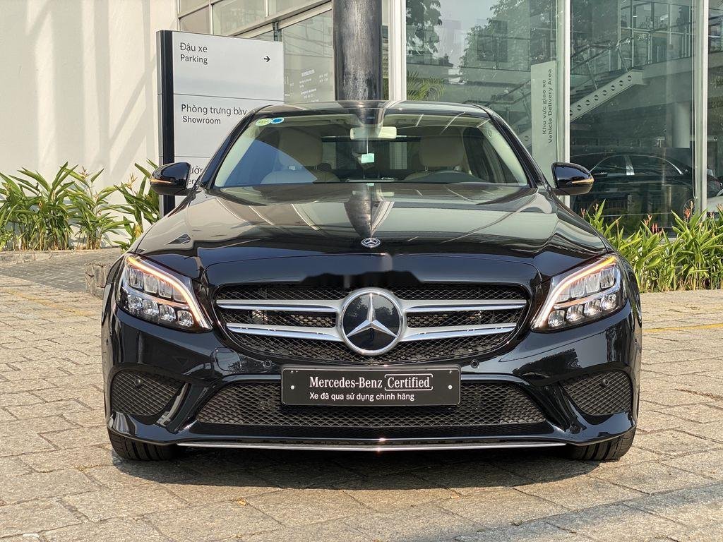 Mercedes-Benz C class  C200 2019 - Cần bán Mercedes C200 năm sản xuất 2019, màu đen như mới