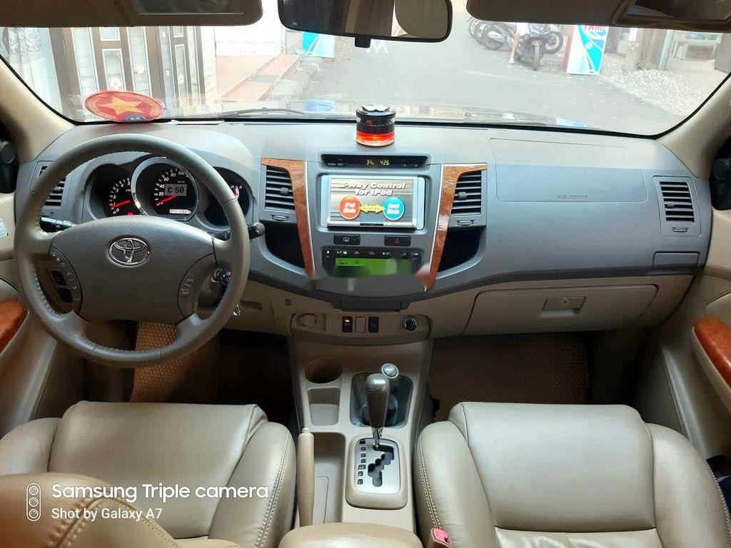 Toyota Fortuner 2010 - Bán Toyota Fortuner năm 2010, màu đen