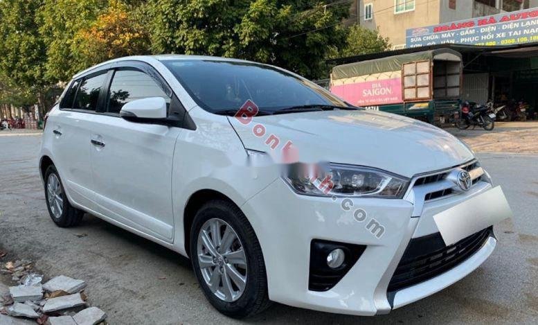 Toyota Yaris 2015 - Bán xe Toyota Yaris đời 2015, màu trắng, 492tr