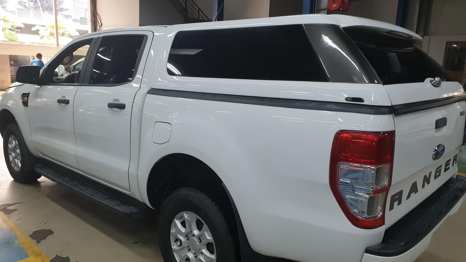 Ford Ranger XLS AT 2018 - Cần bán Ford Ranger XLS AT đời 2018, màu trắng, nhập khẩu nguyên chiếc