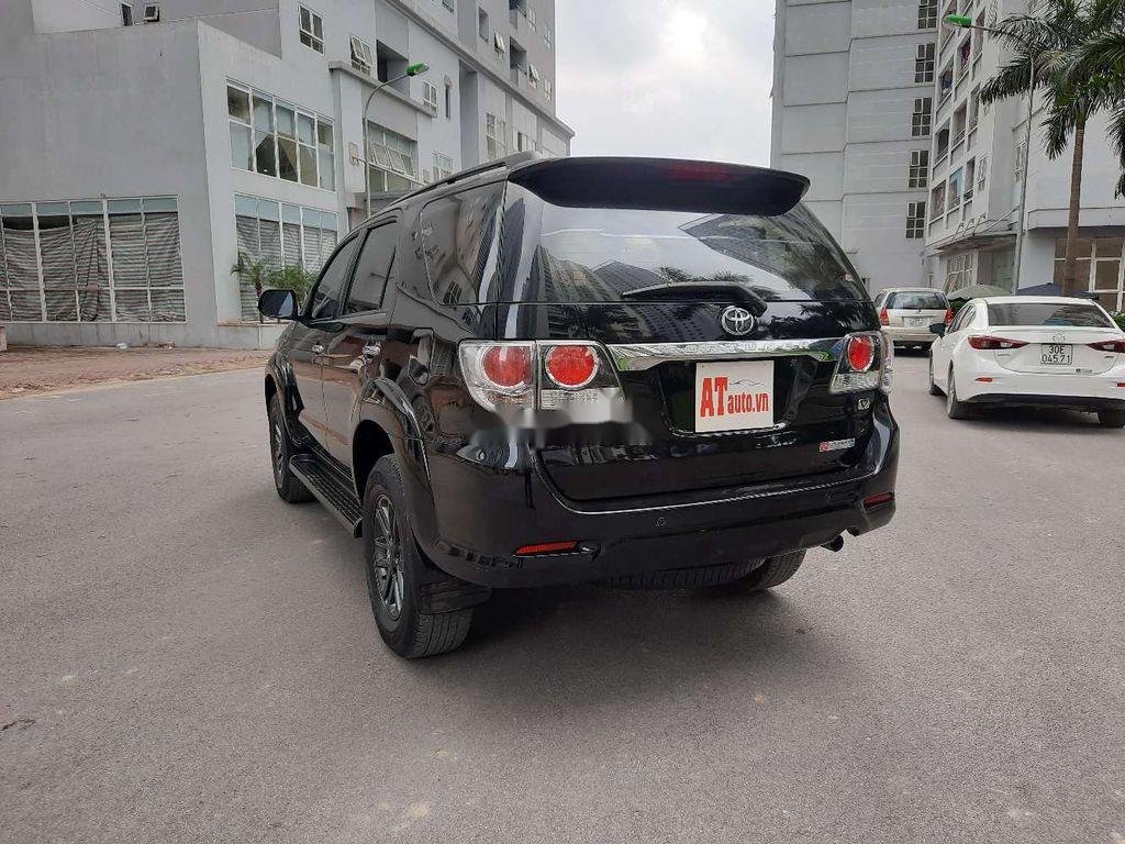 Toyota Fortuner 2015 - Cần bán lại xe Toyota Fortuner 2015, màu đen, 665 triệu