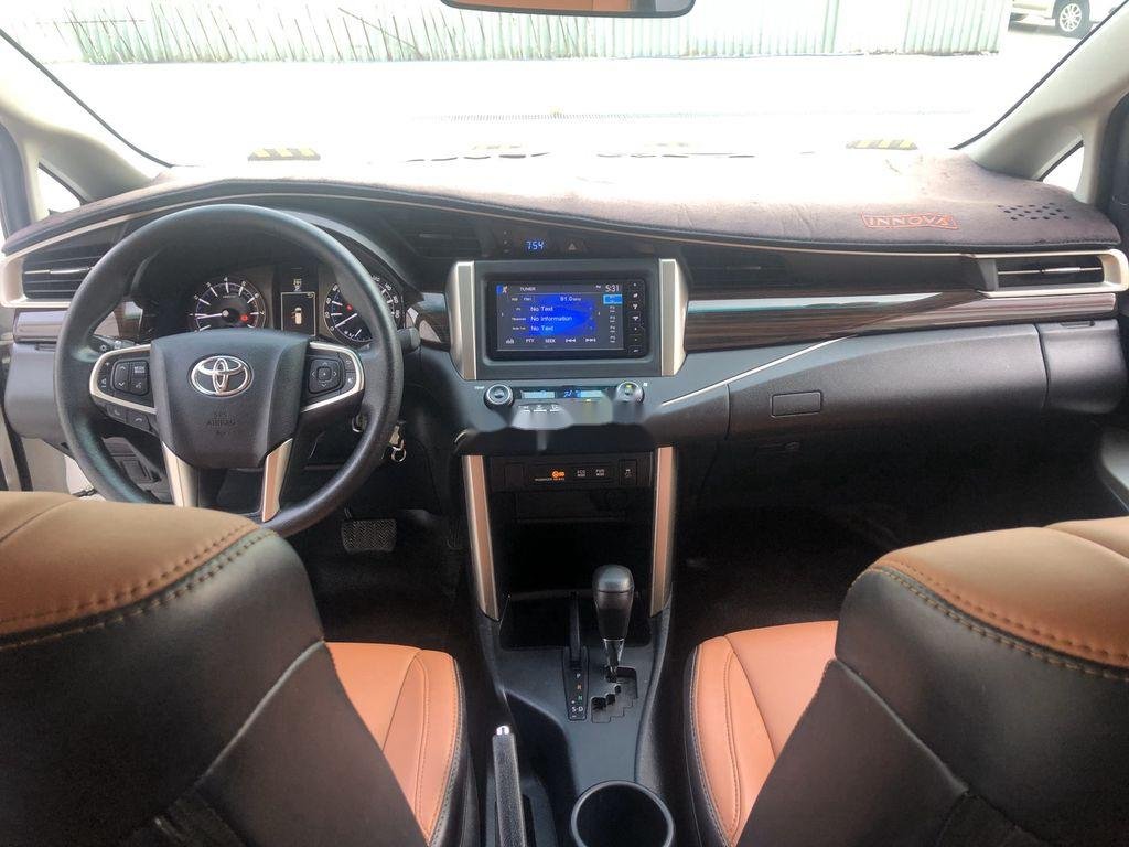 Toyota Innova   2.0G AT  2018 - Cần bán xe Toyota Innova 2.0G AT sản xuất năm 2018, màu trắng số tự động giá cạnh tranh