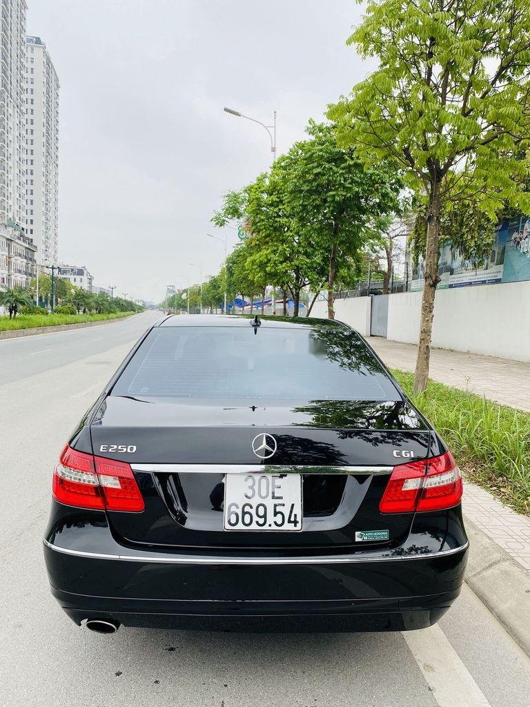 Mercedes-Benz E class  E250  2010 - Bán Mercedes E250 sản xuất 2010, màu đen, 619 triệu