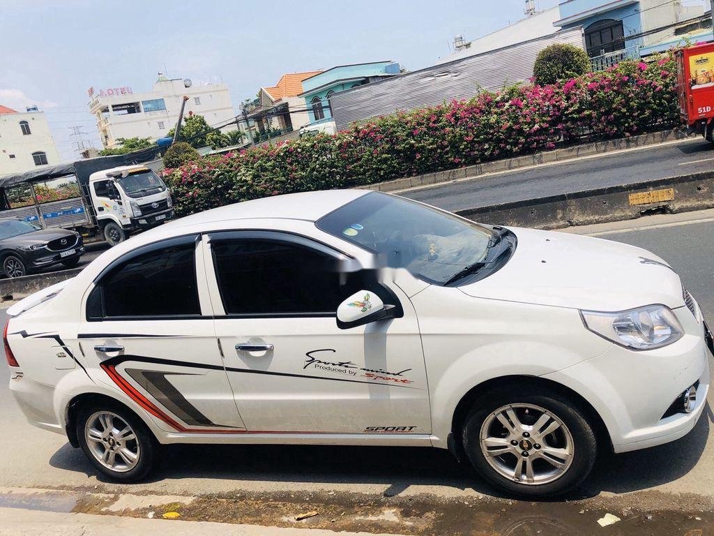 Chevrolet Aveo 2017 - Cần bán xe Chevrolet Aveo 2017, màu trắng số tự động, giá tốt