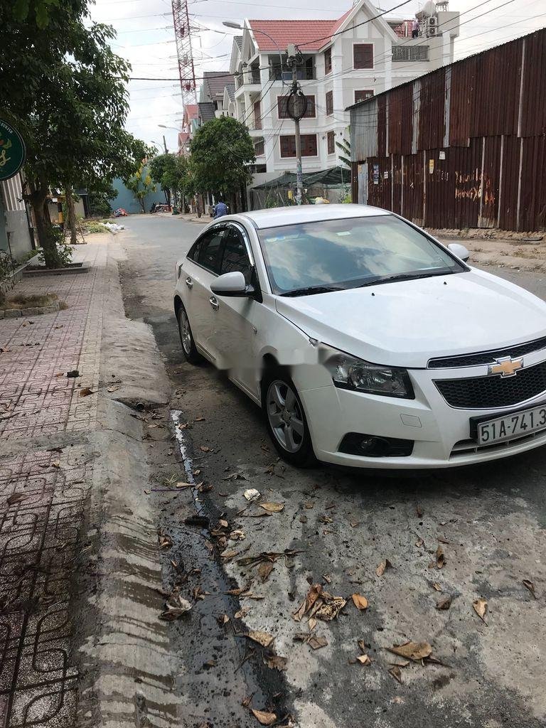 Chevrolet Cruze 2013 - Cần bán lại xe Chevrolet Cruze năm sản xuất 2013, màu trắng, nhập khẩu