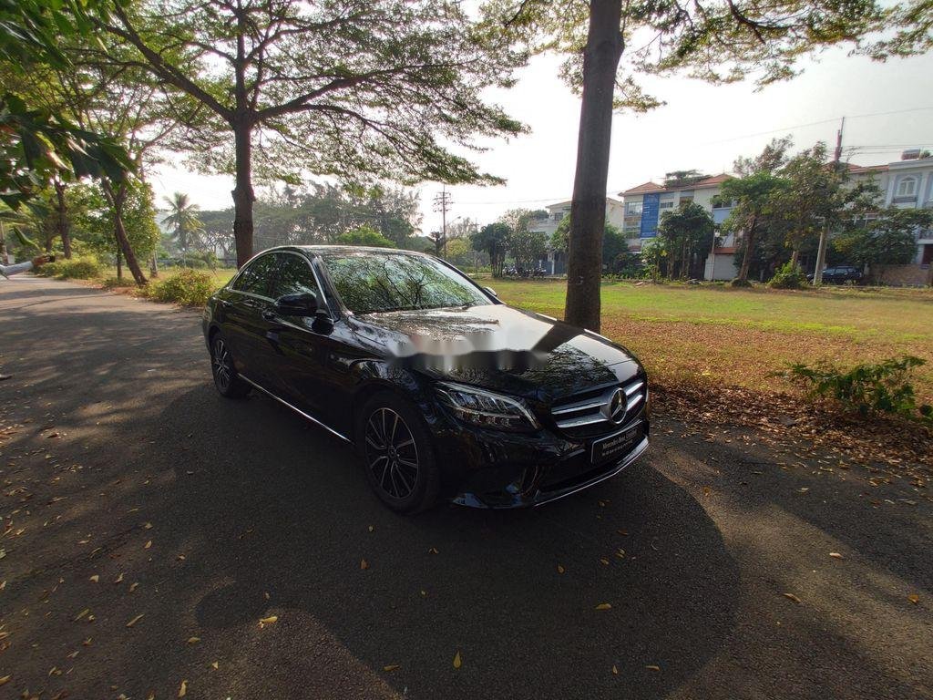 Mercedes-Benz C class   2019 - Bán Mercedes C200 năm sản xuất 2019, màu đen