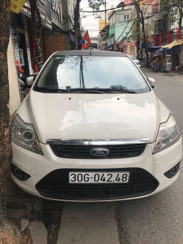 Ford Focus 2010 - Bán Ford Focus sản xuất 2010, màu trắng, giá tốt