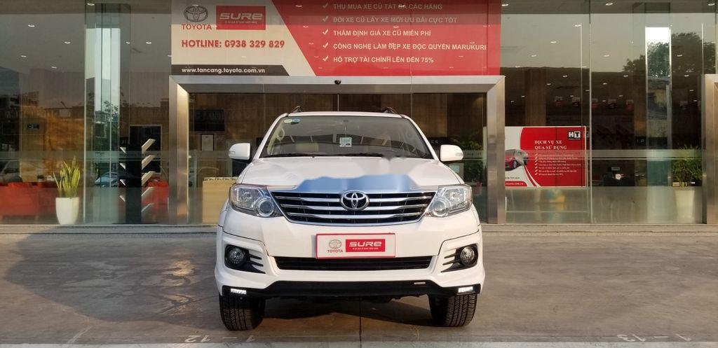 Toyota Fortuner   2.7AT TRD 2016 - Cần bán gấp Toyota Fortuner 2.7AT TRD đời 2016, màu trắng 