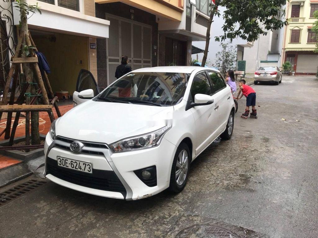 Toyota Yaris   2016 - Bán Toyota Yaris đời 2016, màu trắng, xe nhập, chính chủ 