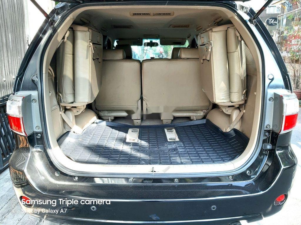 Toyota Fortuner 2010 - Bán Toyota Fortuner năm 2010, màu đen