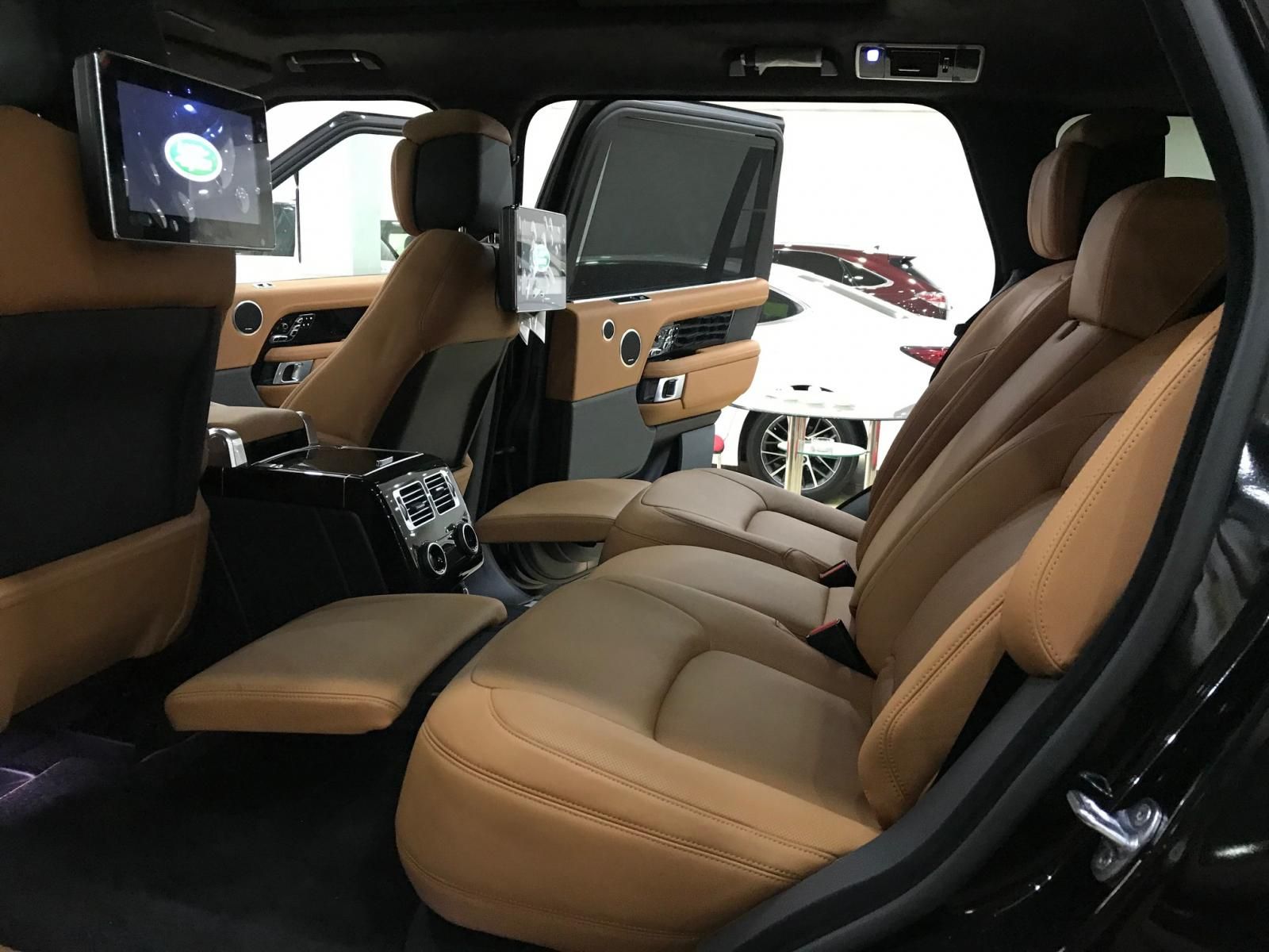 LandRover 2019 - Bán lại chiếc LandRover Range Rover Autobiography LWB P400E, sản xuất 2019, màu đen, xe nhập