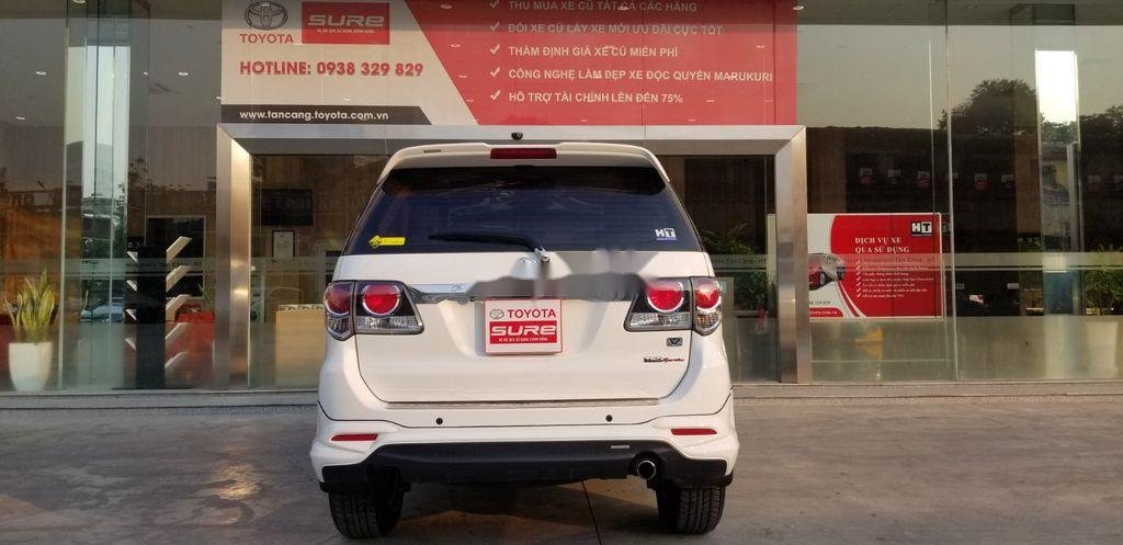 Toyota Fortuner   2.7AT TRD 2016 - Cần bán gấp Toyota Fortuner 2.7AT TRD đời 2016, màu trắng 