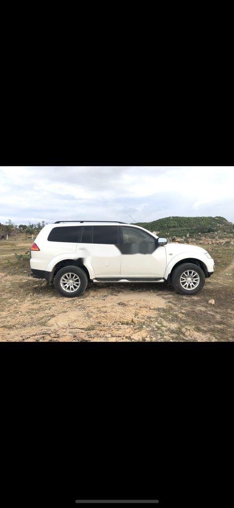 Mitsubishi Pajero Sport 2014 - Bán Mitsubishi Pajero Sport 2.5AT năm 2014, màu trắng số tự động