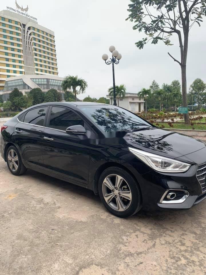 Hyundai Accent   2018 - Bán ô tô Hyundai Accent đời 2018, màu đen như mới