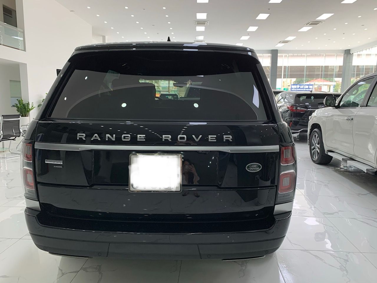 LandRover LWB P400E 2019 - Việt Auto Luxury cần bán xe LandRover Range Rover LWB P400E sản xuất năm 2019, màu đen