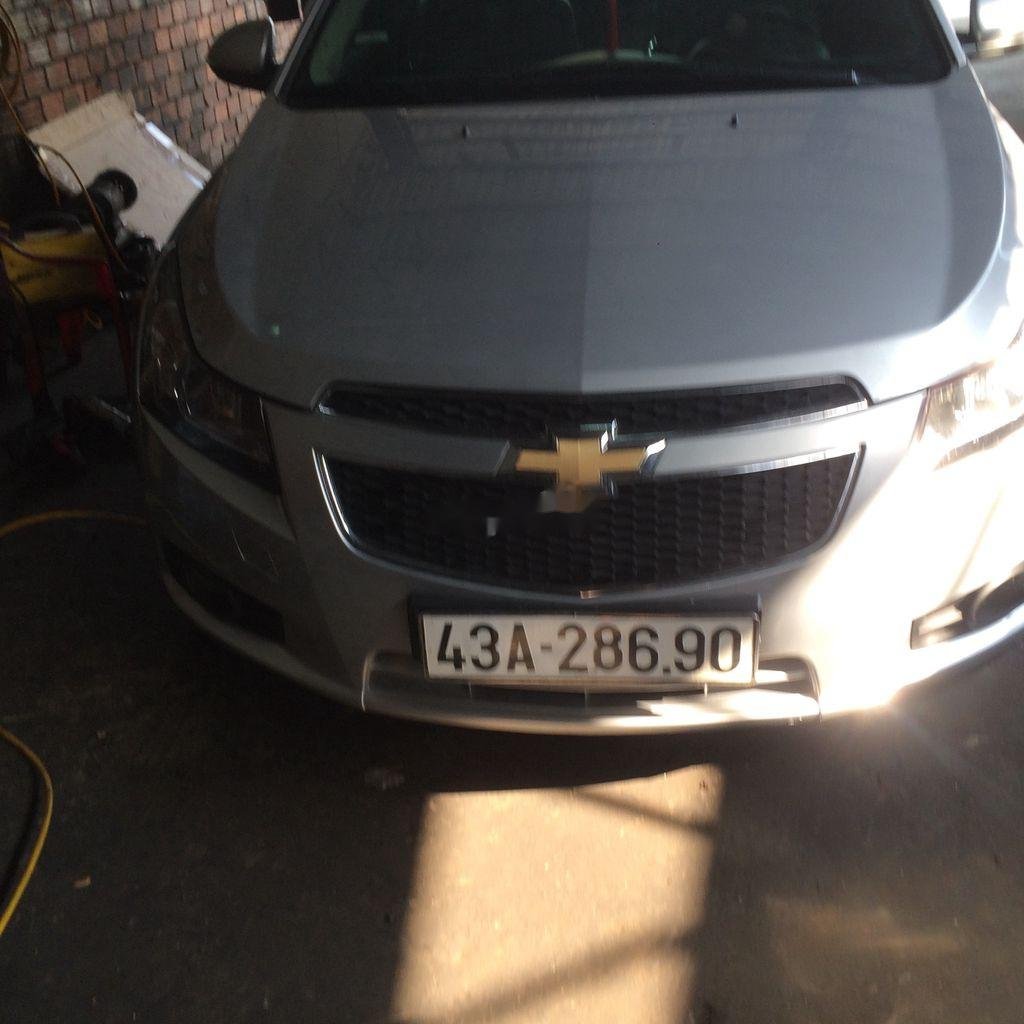 Chevrolet Cruze   2015 - Cần bán Chevrolet Cruze đời 2015, màu bạc, 340tr