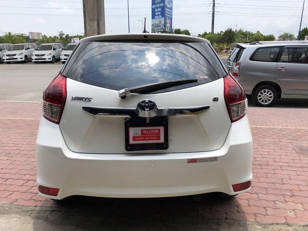 Toyota Yaris   2016 - Bán Toyota Yaris đời 2016, màu trắng, xe nhập xe gia đình