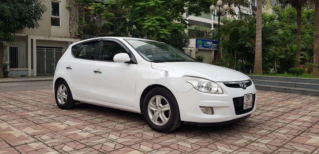 Hyundai i30   2008 - Cần bán lại xe Hyundai i30 năm sản xuất 2008, màu trắng, nhập khẩu  